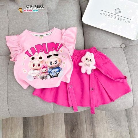 Set áo in Labubu tay cánh tiên phối chân váy kaki (KÈM GẤU BÔNG) dễ thương cho bé gái BGB124058