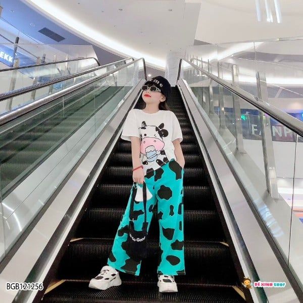 Set ống rộng bò sữa dễ thương cho bé gái BGB121254