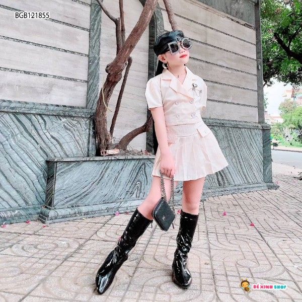 Set áo vest kèm cài áo chân váy xếp ly dễ thương cho bé gái BGB121853