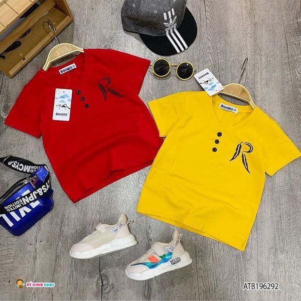 [XẢ KHO] Áo thun nút chữ R dễ thương cho bé trai ATB196292
