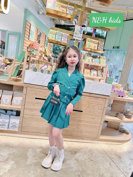 Set áo vest TAY DÀI chân váy xếp ly dễ thương cho bé gái BGB122996