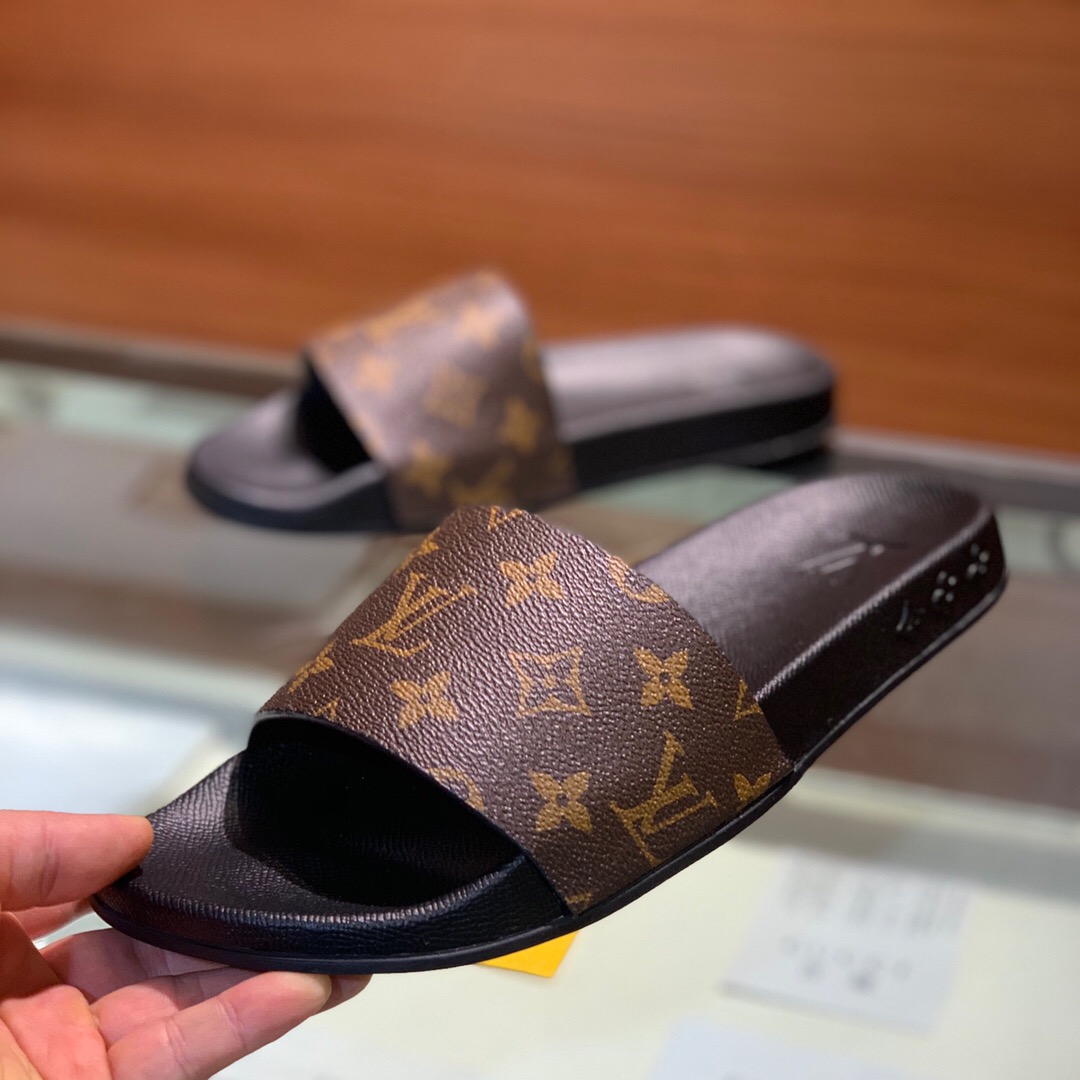 Dép Louis Vuitton Waterfront Mule 