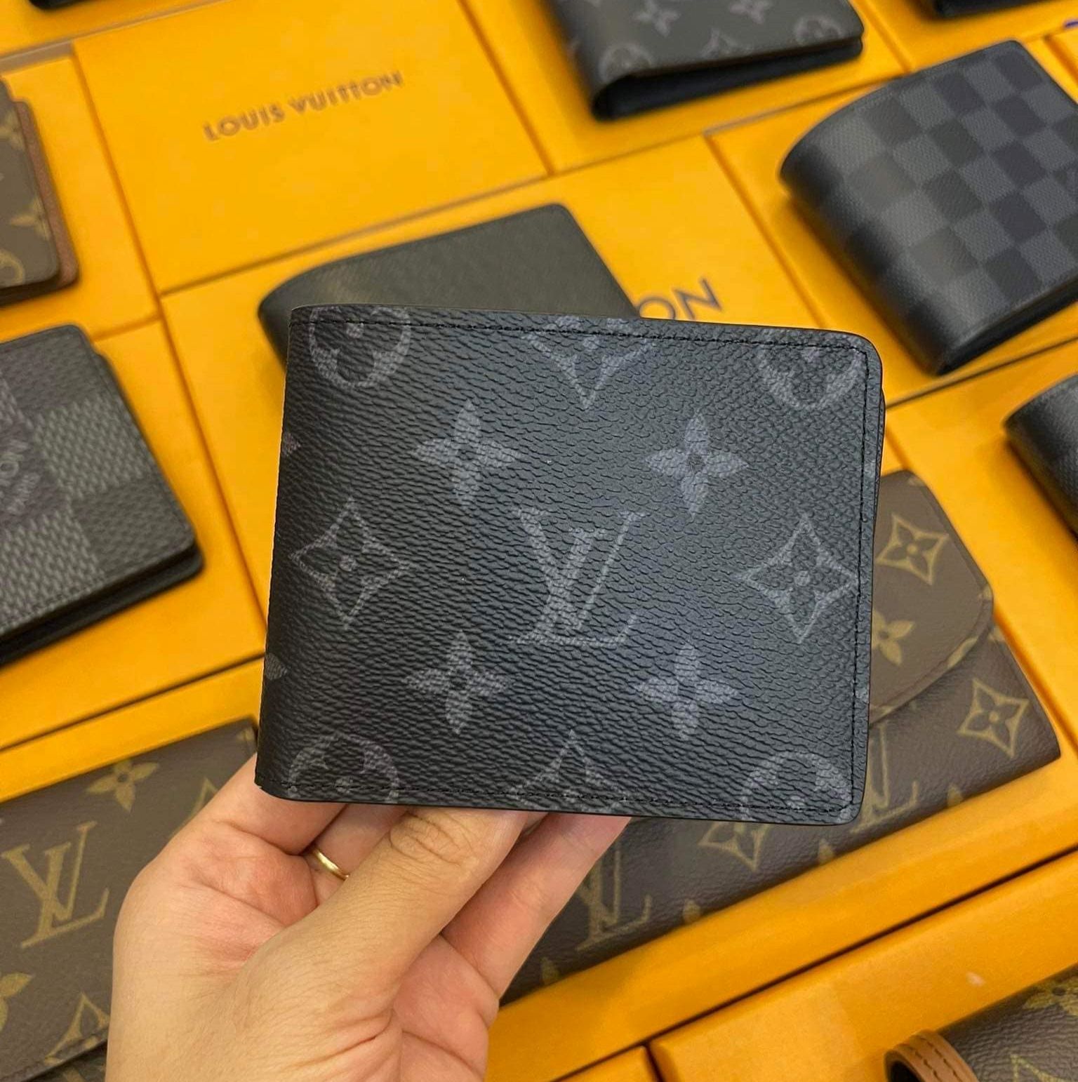 Multiple Wallet LV Aerogram  Men  Small Leather Goods  LOUIS VUITTON 