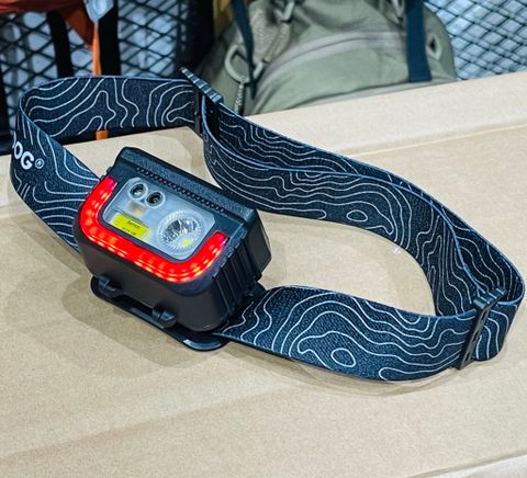 Đèn pin đội đầu cắm trại cảm biến vẫy tay Blackdog CBD2450ZM010