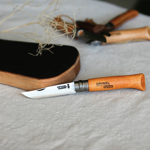 Dao dã ngoại bỏ túi Carbon Steel Opinel No.8 402