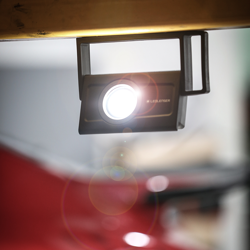Đèn pin Ledlenser iF4R