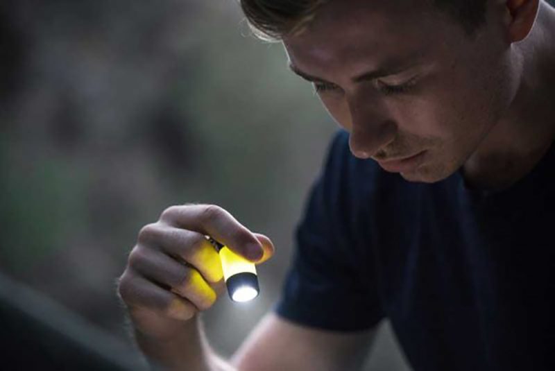 Đèn pin móc khóa UrbanGear MiniLight UT115YEL