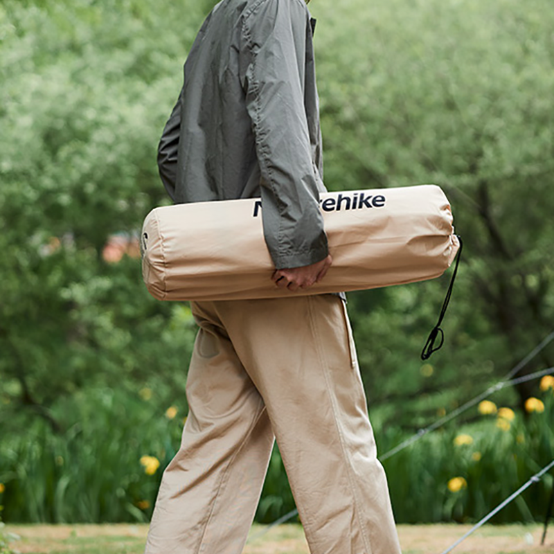 Nệm hơi tự bơm kèm gối D01 Naturehike CNK2300DZ014