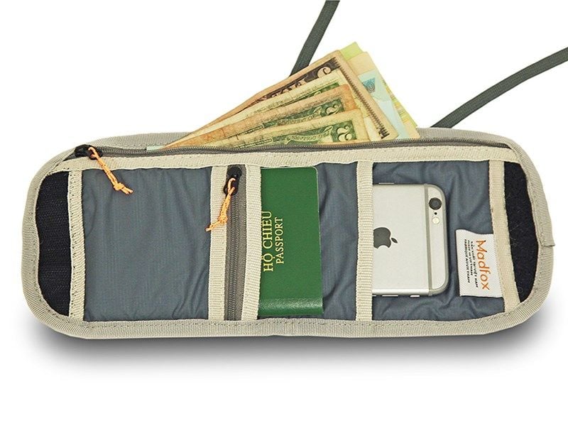 Túi đựng passport đeo cổ MADFOX TRAVEL CHARM
