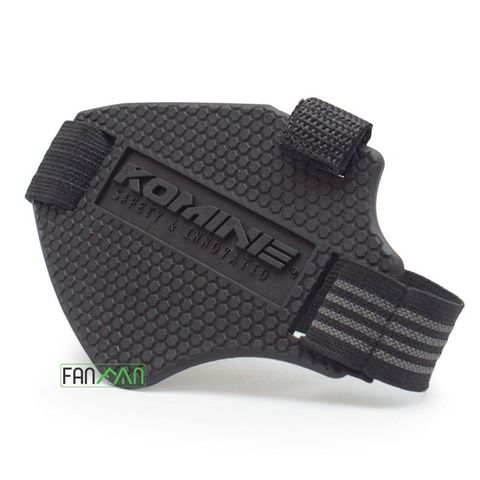 Miếng lót bảo vệ giày khi đi xe số móc