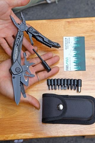 Dụng cụ đa năng sinh tồn 17 chức năng kèm đánh lửa Vultura VTR-MT2401