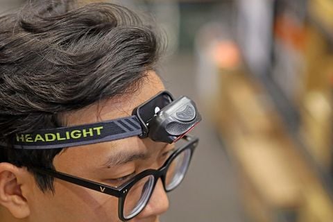 Đèn đeo trán pin sạc cảm biến vẫy tay 100 Lumen Vultura VTR-HL2401