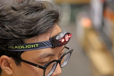 Đèn đeo trán pin sạc cảm biến vẫy tay 100 Lumen Vultura VTR-HL2401