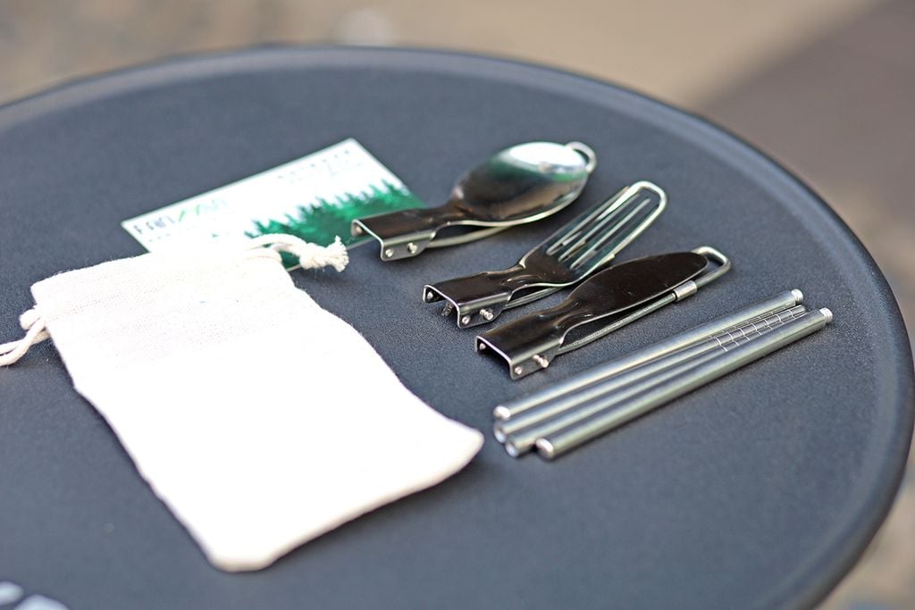 Bộ đồ bàn ăn dã ngoại 4 món (dao, muỗng, nĩa, đũa) xếp gọn Vultura VTR-TW2403