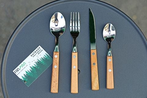 Bộ đồ bàn ăn dã ngoại 4 món (dao, muỗng, nĩa, muỗng cafe) cán gỗ vintage Vultura VTR-TW2404