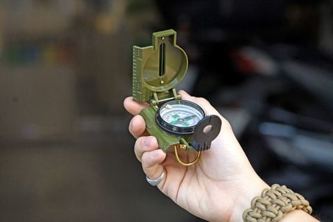 La bàn xếp bỏ túi phong cách quân dụng Vultura VTR-CP2402