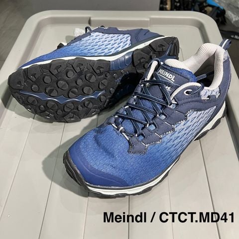 GIÀY LEO NÚI MEINDL CỔ THẤP CHỐNG THẤM