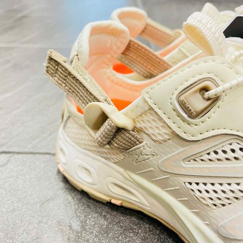 Humtto 660958 giày trekking lội suối thoát nước