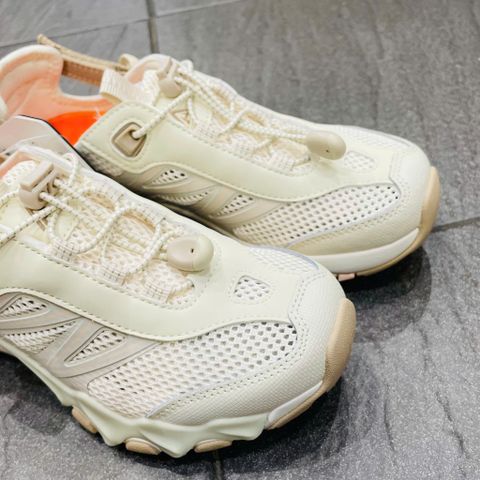 Humtto 660958 giày trekking lội suối thoát nước