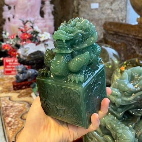 ấn rồng thạch anh xanh