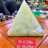  Kim tự tháp Thạch anh vàng 