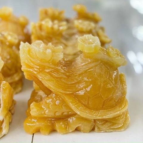 Tượng Long Quy ngọc Hoàng Long 8.5cm