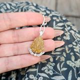  Mặt Dây Chuyền Hồ Ly Chúa Thạch Anh Tóc Vàng Bọc Bạc 