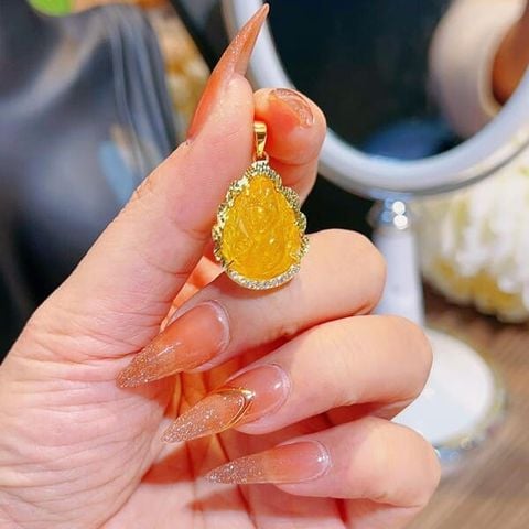 Mặt Dây Chuyền Hồ Ly Chúa Thạch Anh Tóc Vàng Bọc Vàng