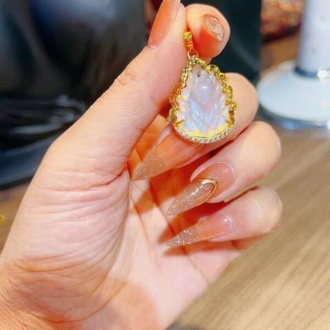 Mặt Dây Chuyền Hồ Ly Chúa Moonstone Bọc Vàng