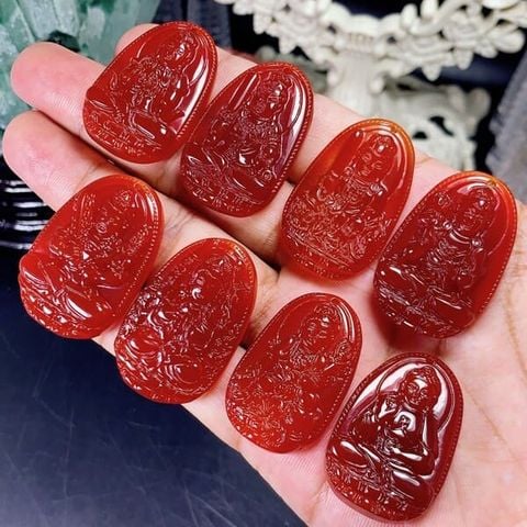 Mặt Phật Bản Mệnh Mã Não Đỏ