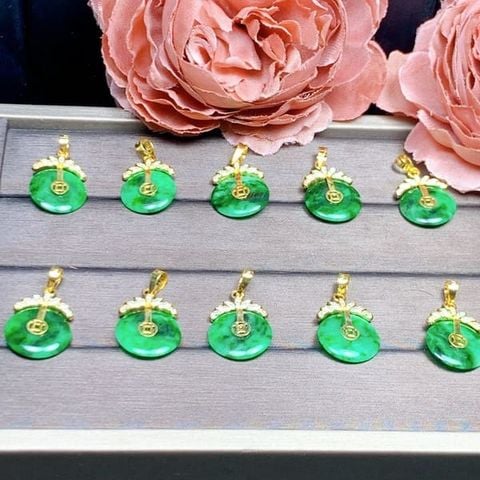 Mặt Đeo Khấu Điếu Bình An ngọc Jade Sơn Thủy