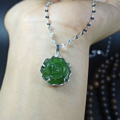 Mặt Đeo Hoa Mẫu Đơn Ngọc Bích Bọc Bạc