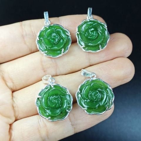 Mặt Đeo Hoa Mẫu Đơn Ngọc Bích Bọc Bạc