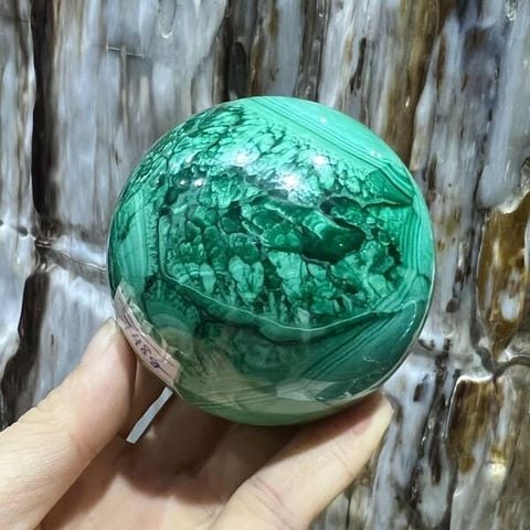 Quả Cầu Khổng Tước Malachite 748g