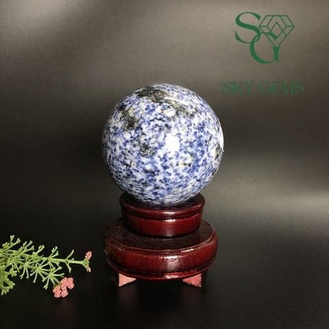 Quả Cầu Sodalite xanh 572g
