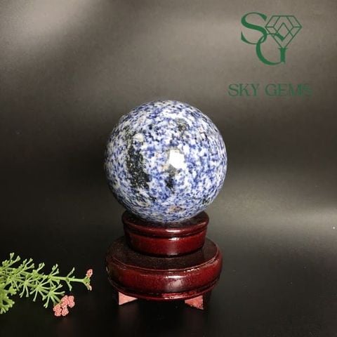 Quả Cầu Sodalite xanh 572g