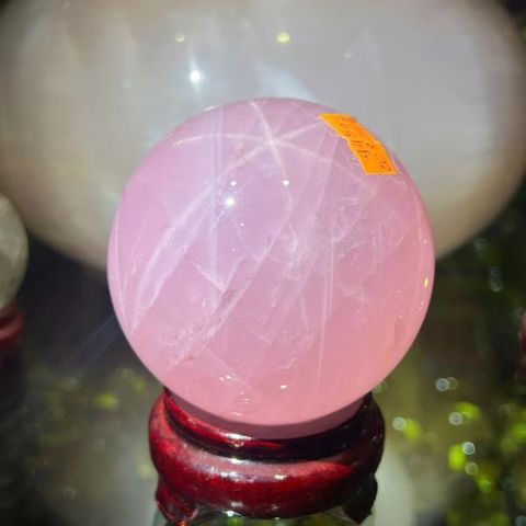 Quả Cầu Thạch Anh Hồng Sao 945g