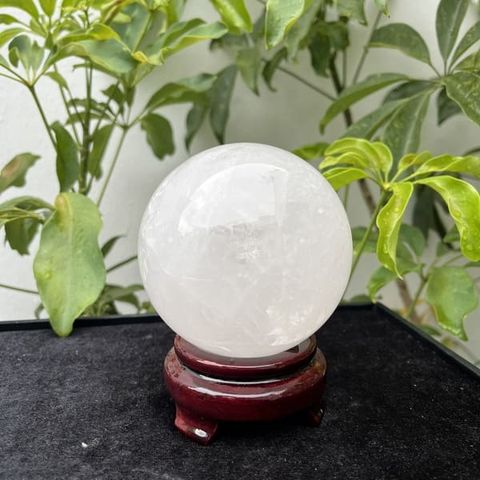 Quả Cầu Thạch Anh Trắng 8.7cm