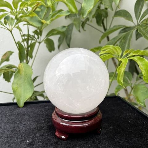Quả Cầu Thạch Anh Trắng 8.7cm