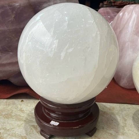 Quả Cầu Thạch Anh Trắng Khắc Chữ Lộc Vàng 26,7kg
