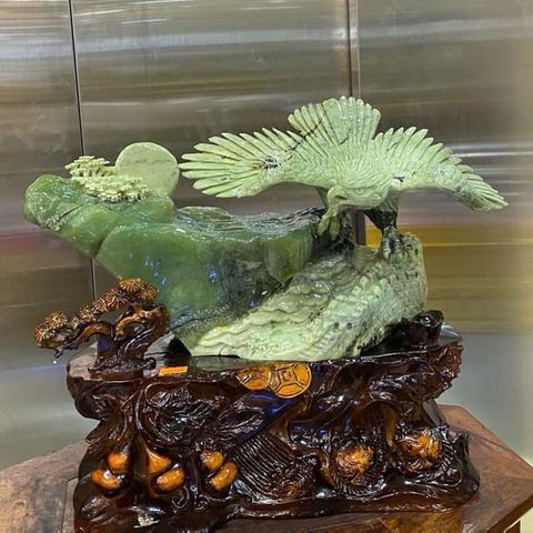 Tác Phẩm Đại Bàng Sải Cánh Ngọc Tụ Nham Serpentine