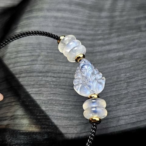 Vòng Hồ Ly Chúa Mix Ngũ Điếu Đá Moonstone