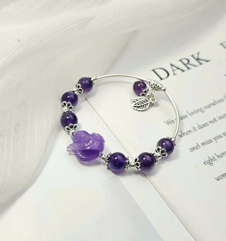 Vòng Hồ Ly Thạch Anh Tím Mix Charm Bạc