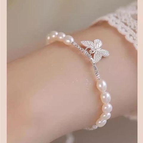 Vòng Ngọc Trai Mix Bạc Charm Bướm Hồ Điệp