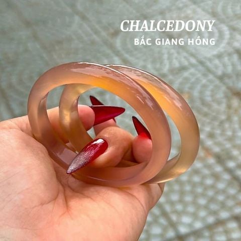 Vòng Tay Chalcedony Bắc Giang Hồng Ánh Cam Nguyên Khối