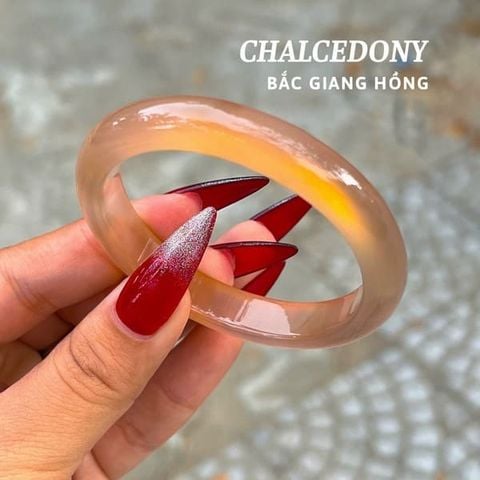 Vòng Tay Chalcedony Bắc Giang Hồng Ánh Cam Nguyên Khối