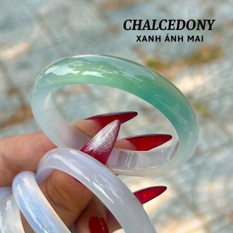 Vòng Tay Chalcedony Trắng Xanh - Tuyệt tác thiên nhiên trên cổ tay bạn