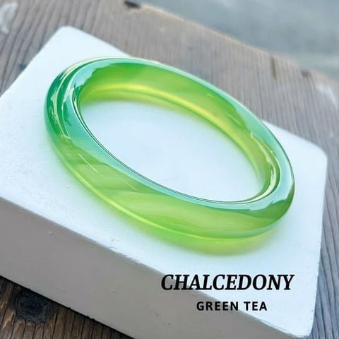 Vòng Tay Chalcedony Xanh Lá Nguyên Khối