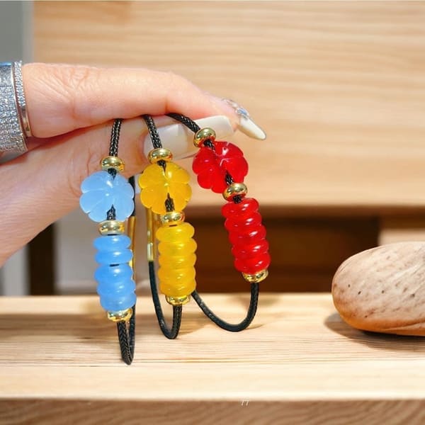 Vòng tay cỏ 4 lá mix ngũ điếu đá mã não