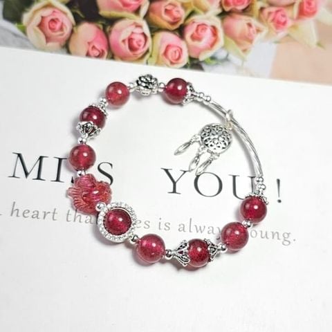 Vòng Tay Thạch Anh Dâu Tây Đỏ Mix Hồ Ly Charm Bạc